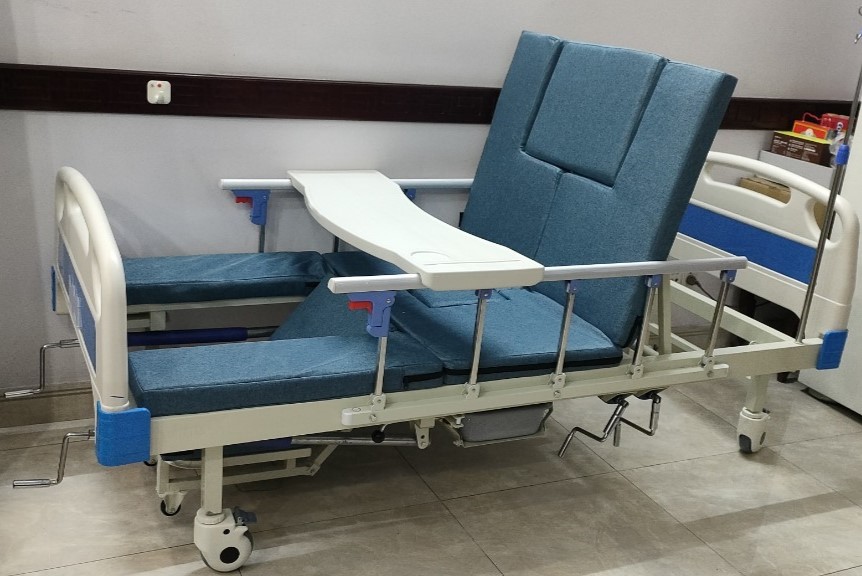 Giường Y Tế Nikita 5  Tay Quay NKT-DCN05