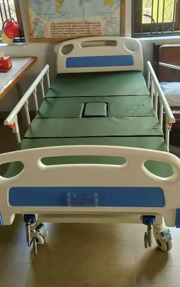 Mua Giường Y Tế Cho Người Già Tại Biên Hòa, Đồng Nai: Chọn Lựa Hoàn Hảo Cho Sức Khỏe và Sự Tiện Nghi